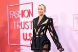 Oh la la! Paris Hiltons Cut-out-Look lässt ganz schön tief blicken