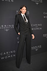 Kardashian, Kidman & Co. strahlen bei starbesetzten ''Caring for Women-Dinner''