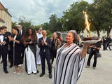 10.000 Fans feiern Falco-Symphonic im Regen