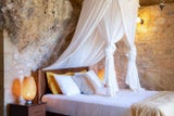 Auf Kreta schläft man im Himmelbett in der Höhlenvilla.