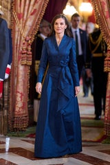 Königin Letizia schickt mit ihrem Look eine süße Liebesbotschaft