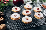 Vanillekipferl, Zimtsterne & Co.: Keksrezepte zum Adventstart