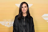 Nicht nur Jennifer Connelly setzt auf gerade Brauen, auch Audrey Hepburn trug diese Augenbrauenform bereits in den 60er -Jahren