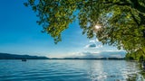 Der beliebte Bodensee ist ein 63 km langer See im Alpenvorland zwischen Deutschland, Österreich und der Schweiz.