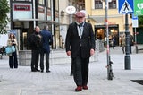 Ex-Bundeskanzler und Ex-SPÖ-Chef Alfred Gusenbauer auf dem Weg zur Signa-Hauptversammlung