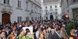 Kurz-Film: Kanzler Nehammer bei Premieren-Party