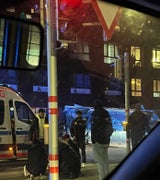 Spektakulärer Unfall mit Polizei-Transporter