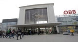 hauptbahnhof nase