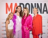 MADONNA-Herausgeberinnen Jenny Magin (l.) und Daniela Schimke (r.) mit Riccardo Simonetti und Frauke Ludowig (m.)