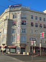 Banner in Wiener City für Israel-Geiseln