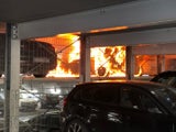 7 Autos brannten in Garage