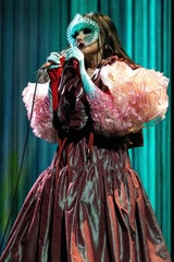 Björk verzauberte Wien mit Avantgarde-Spektakel