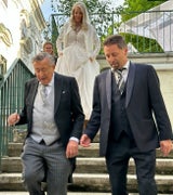Um exakt 19.15 Uhr verlässt Richard Lugner die Party