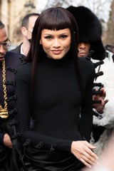 Zum Auftakt der Couture-Woche erschien Zendaya mit extremer neuer Pony-Frisur.
