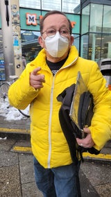 Maske: Weil ich Krebspatient bin"