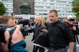 Götz Kubitschek 2018 bei einer Demo in Chemnitz
