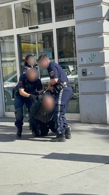 Mann in Wien direkt vor Bankfiliale festgenommen