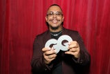 Elias Becker stiehlt beim „GQ Award“ den Siegern die Show