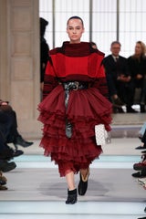 Paris Fashion Week: Louis Vuitton zeigt Glamour, Stars & eine Reise durch die Modewelt