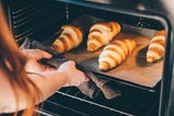 Gewusst? Dafür ist die schräge Kante beim Backblech gut