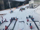 In Mönichkirchen gibt es heuer ein neu errichtetes Kinderskiland inklusive Förderbänder. 