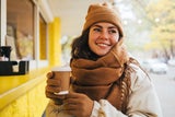 Vorsicht Keimschleuder: Deshalb sollten Sie im Winter keinen Schal tragen