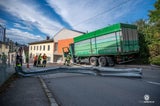 Lkw kracht in Wohnhaus