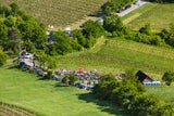 Saisonstart 2025: Wann die ersten Buschenschanken wieder öffnen