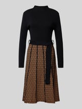 Peek &amp; Cloppenburg. Apricot Knielanges Kleid um 52,59 Euro.