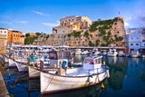 Ciutadella. Am Hafen locken abends  zahlreiche Fisch-Restaurants und chillige Bars.