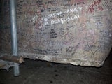 Forscher fanden hinter Graffiti verborgenen Altar der Kreuzritter