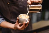 Im Café Landtmann werden Melange &amp; Co. einen Tag lang ausschließlich mit Hafermilch serviert