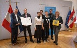 Feierliche Urkundenüberreichung durch Klimaschutzministerin Leonore Gewessler und Vizekanzler und Bundesminister für Kunst, Kultur, öffentlichen Dienst und Sport Werner Kogler