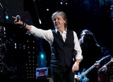 Paul McCartney zündet Beatles-Reunion und holt auch einen Rolling Stones Star auf die Bühne