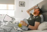 Sie übertreiben nicht: Den Männerschnupfen gibt es wirklich!