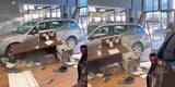 Die Glasfront ist demoliert. Verletzt wurde niemand.