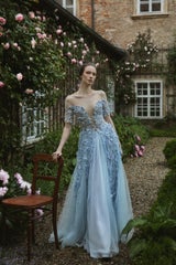 Die Austro-Designer Katharina Reuschel (o.), Femme Maison/Franziska Fürpass,  JC Hoerl und Lena Hoschek Couture statten die Ballett-Tänzerinnen für ihren Red Carpet-Auftritt aus.&nbsp;&nbsp;