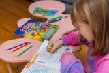 Für kreativen Zeichenspaß sorgt das passende Spar-Stickermania Malbuch mit einer Vielzahl an Mandalas in verschiedenen Schwierigkeitsstufen.