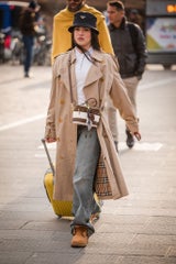 Nicht schon wieder! 7 Zeichen, dass Fashion-Trends der 2010er wieder da sind