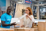 Hilfsgüter im Wert von über 5, 3 Milliarden US-Dollar werden jährlich aus dem Logistikzentrum ausgeliefert. Unter www.unicef.at/shop können Sie für eine Auswahl an Hilfsgütern und Hilfsgüter-Paketen spenden! 