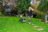 Um den Garten kümmert sich Simone Lugner ganz alleine