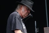 Rockin’ in the Free World: Neil Young plant Gratis-Konzert in der Ukraine