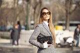 Sonnenbrillen-Trends: Diese Shades sind im Sommer 2025 in