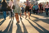 Oktoberfest-Flecken: Mit diesem Putz-Trick entfernen Sie Bier, Senf und Co. blitzschnell