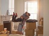 Mehr Sex, weniger Romantik: So verändert Zusammenziehen die Liebe