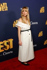 Red-Carpet-Debüt: Jennifer Lawrence zeigt erstmals Babybauch