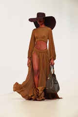 Mocha Mousse auf dem Runway