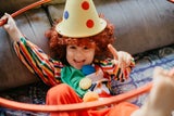 Klassische Verkleidungen wie Clown, Zauberer oder Pirat bleiben gefragt,