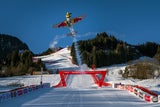 Kitzbühel: Flieger donnert mit 350 km/h über die Streif