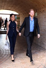 Irre Summe: Herzogin Meghan sorgt mit Luxus-Outfits für Wirbel